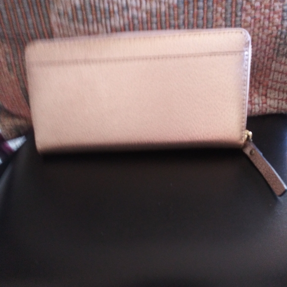 Kate Spade Zip Around Wallet - Picture 2 of 3